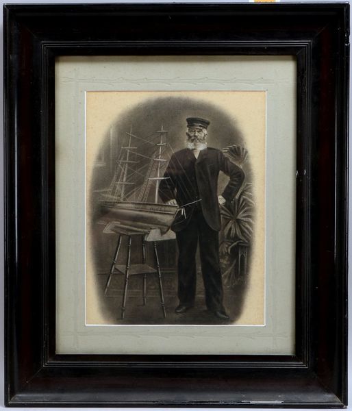 Kapitänsbild, Heliogravüre, weiß gehöht, unter PP hinter Glas; Rahmenmaße 70 x 60 cm