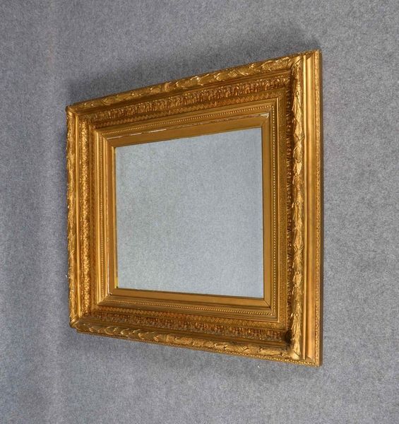 Wandspiegel, fac. Glas, im alten Prunkrahmen; Rahmenmaße 91 x 97 cm