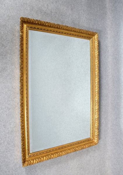 Wandspiegel, Stuckrahmen mit floralem Dekor ('Blattwerk'), mit facettiertem Glas