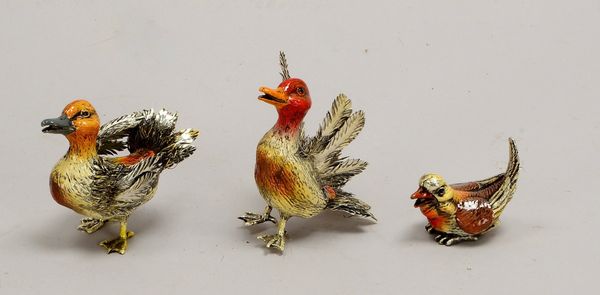 Kl. Bronzefig.-Konvolut (Art 'Wiener Bronzen'), 'Entenfamilie', 3 Figuren; Höhe bis 8 cm