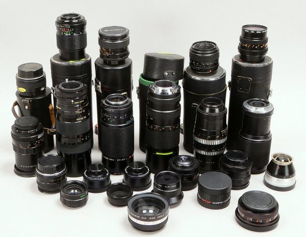 Fotogr.-Konvolut, versch. Kamera-Obj.: Panagor, Tokina, Albinar, Soligor, u.a., 20 St.