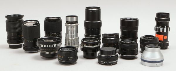 Konvolut Kamera-Obj.: Flektogon, Vivitar, Exakta, Presenta, Hexanon, u.a., 15 St.