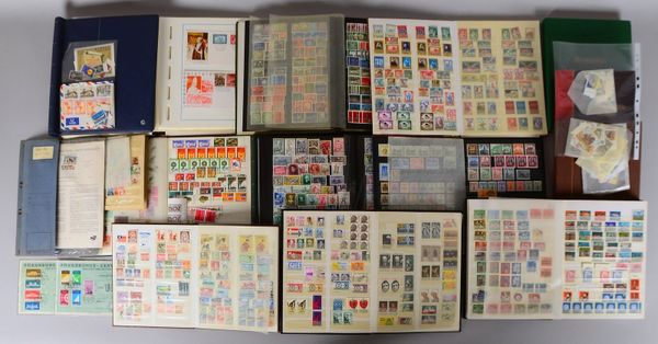 Briefmarken: 'Europa': Diverses, u.a. 'Vatikan', 'Zypern' (viels. Material) - in 15x Alben