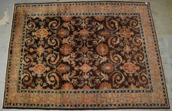 Ziegler, mittelf. Kn., ringsum kompl., in insgesamt guter Erhaltung; Maße 412 x 315 cm
