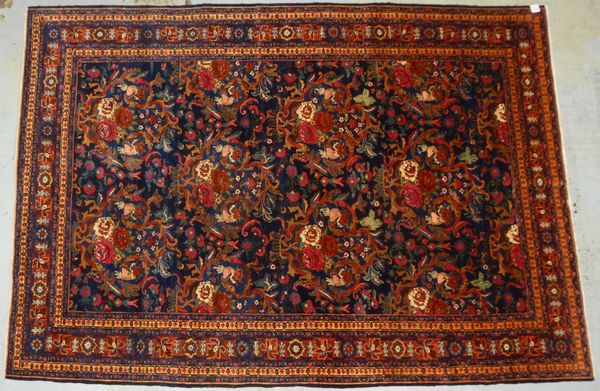 Orientteppich (wohl Nord-Iran), mittelf. bis feine Kn., farbstark, kontrastreich
