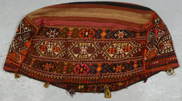 Babywiege (Turkmen.), Sumakh-/Webtechnik, handbestickt, mit Aufh.