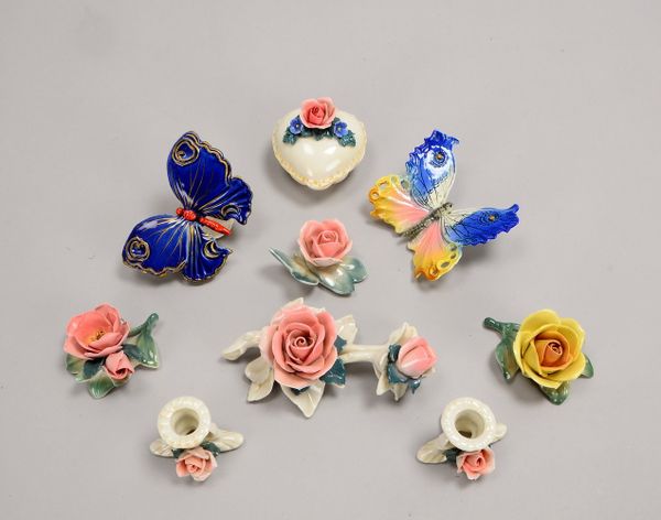 Ens/Volkstedt, Deckeldose, 2 Kerzenleuchter, 4x 'Rosen', 2x 'Schmetterlinge'