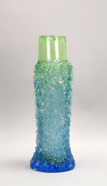Glasvase, blau-grüner Unterfang, teils mit Aufschmelzg.; Höhe 41 cm