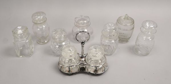 9 Pickles-/Gewürzgläser, versch. Größen und Dekore/1x mit versilb. Halterung (England)