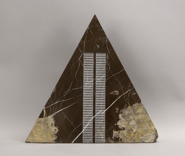 Shona-Skulptur, 'Getreppte Pyramide', Marmor/partiell poliert, sign.(?), schwere Ausf.