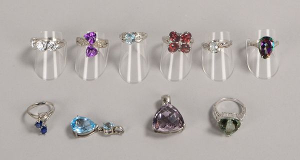 Silberschmuck, untersch. Steinbesatz, 10 Teile: 2x Anh. und 8x Ringe; Gew. 40,50 g