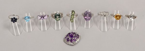 Silberschmuck, untersch. Steinbesatz, 10 Teile: Anhänger und 9x Ringe; Gew. 35,50 g