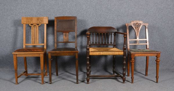 4 alte Stühle: 2x Eiche, mit Ledersitz/Binsensitz, 2x mit Jugendstil-Dekor