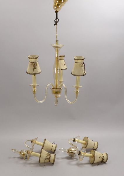 Deckenleuchte, 3-fl., und 2x Wandlampen, je 2-fl., mundgebl. venez. Glas