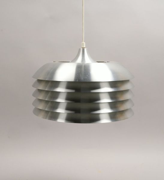 Markyard-Deckenlampe, Schirm aus 5-fach gestaffelten Alu-Lamellen, Entw. H.-A. Jakobsson