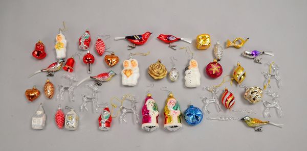 Christbaumschmuck (Thüringen), figürl. Hänger/untersch. Ausf. und Materialien, ca. 38 Stück