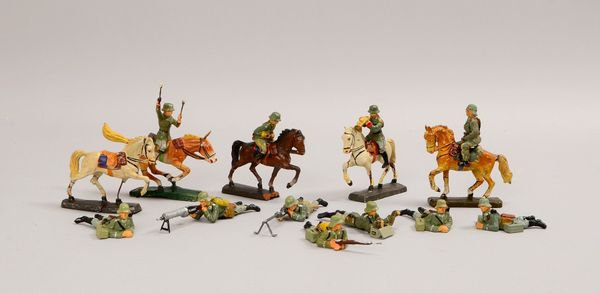 Lineol-Spielzeugfiguren, 'Soldaten und Pferde', 16 Stück (mit Gebrauchssp.)
