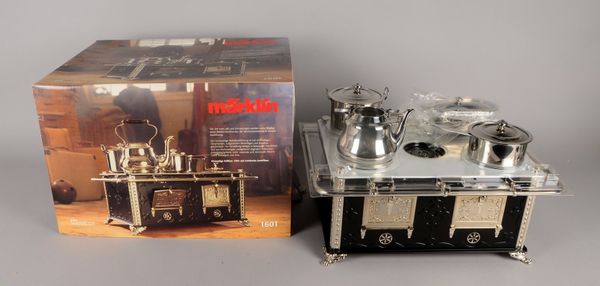 Kinder-Blechspielzeug, Märklin, 'Puppenherd', Modell '1601', in OVP - neuwertig!