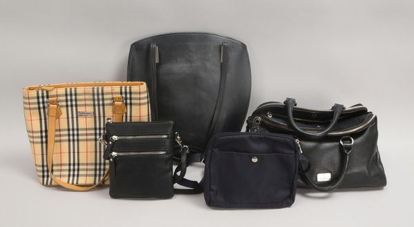 5 Damenhandtaschen, untersch. Design (Aigner, Bogner, Burberry, u.a.), versch. Ausf./Größen
