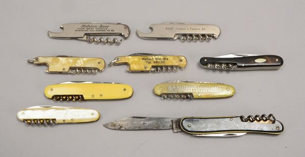 Kl. Taschenmesser-Slg., alt, versch. Materialien und Ausführungen, 9 Stück