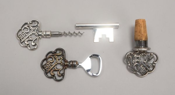 Korkenzieher, Kapselheber und Flaschenkorken, mit Motiv 'Bremer Schlüssel'