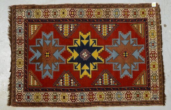 Kazak (Kaukasus), älter, mittelfeine bis feine Kn.; Maße 185 x 127 cm (Gebrauchssp.)