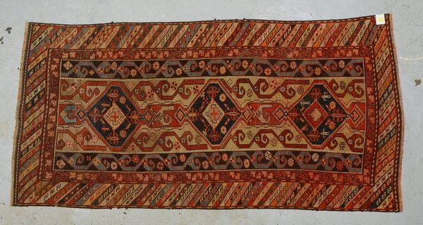 Antiker kaukas. Teppich, Pflanzenfarben, Maharamat-Muster, gleichm. dünner Flor