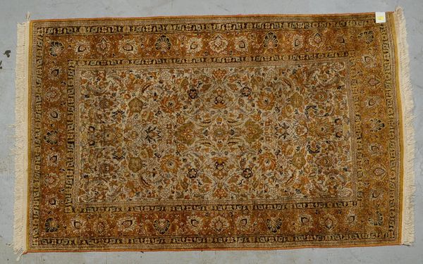 Kaschmir-Seidenteppich, feine Kn., gleichm. Flor - guter Zust.; Maße 197 x 122 cm