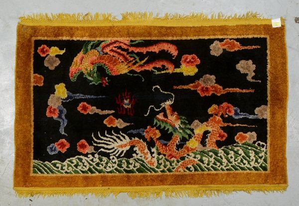 Seidenteppich (China), mit Bildmotiv, gleichm. Flor - guter Zust.; Maße 155 x 94 cm