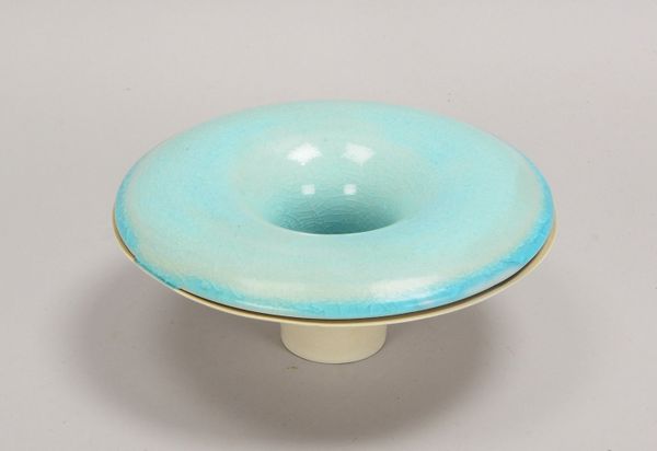 Colberg-Tjadens, D., Künstler-Keramikvase, türkisf. Innenglasur, sign.; Höhe 8,5 cm, Ø 20 cm