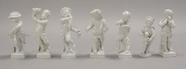 KPM Berlin, 7x allegorische Porz.-Figuren/davon 6x Monatsfiguren, Entw. F.E. Meyer