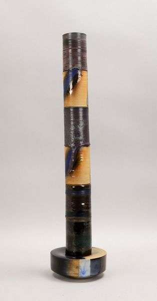 Korden, K.F., Künstlerkeramik, Vase auf Sockel, zylindr. Form, mehrfarbig glasiert; Höhe 68 cm