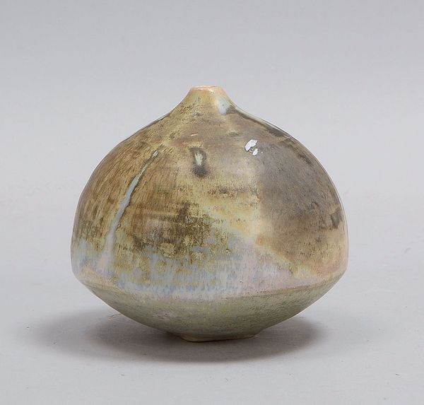 Meier, Otto, Künstlerkeramik, Tischvase, sign., Höhe 10,5 cm