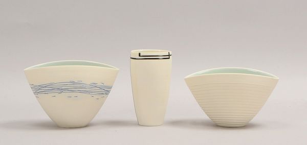 C. Cremer/K. Bablok, 3 Künstlerkeramiken: 2x ovale/gedr. Schalen, 1 Becher