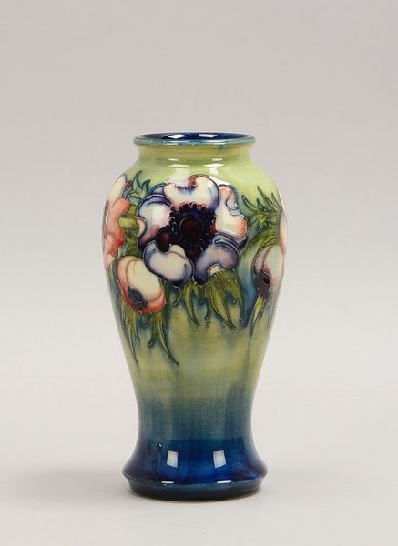 Porz.-Vase (England), 'Florian Ware', Entw. W. Moorcroft (um 1900), mehrf. sign.