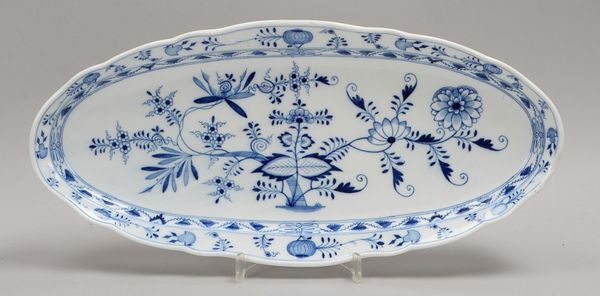 Meissen (2-gestr.), Fischplatte, Zwiebelmuster, blaue Unterglasurmalerei; Ø 55 cm