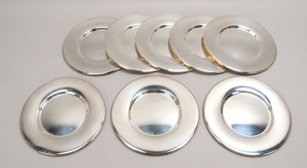 Wilkens, 8-tlg. Satz Platzteller, 800 Silber, Form 'Silhouette'; Ø 30 cm, Gew. 7.180 g