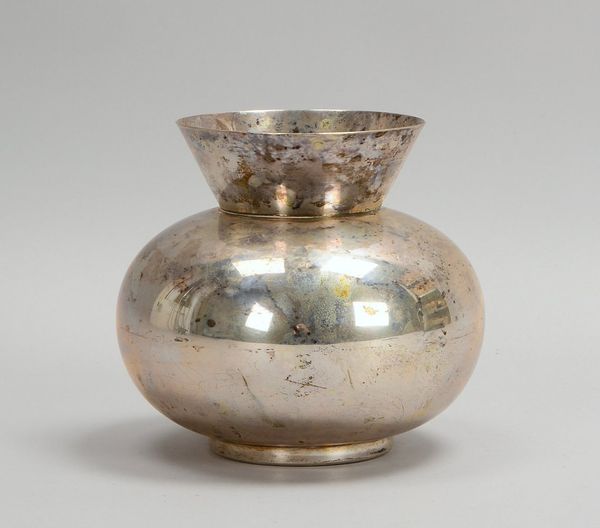 Tischvase, 825 Silber (punz.), gebauchter Korpus mit konischem Hals; Gew. 560 g