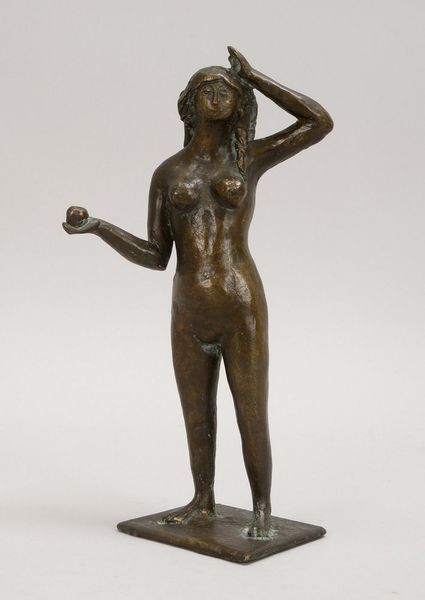 Bücker, Heinr. G., Bronzeskulptur, 'Eva mit dem Apfel', unter Sockel mit Filzst. sign.