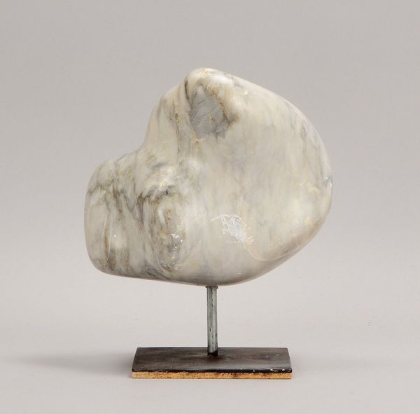 Shona-Skulptur, Serpentinstein, 'Familie', unters. monogr., auf Metallstand; Höhe 21 cm