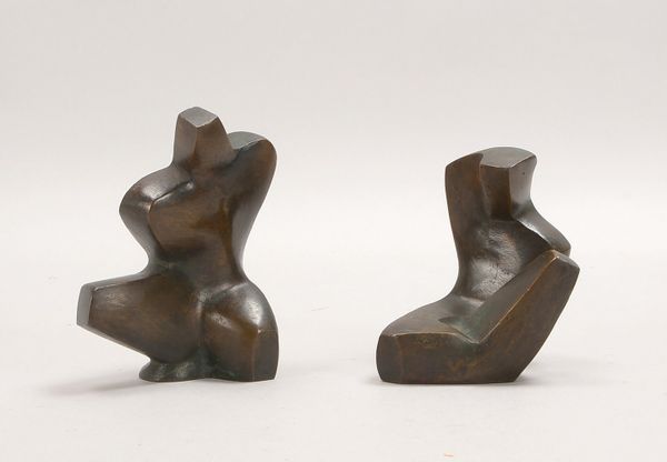 Schumann, Pierre, 2 Kleinbronzen, sign./dat. '94/1': 'Sitzender Akt', und 'Hockender Akt'