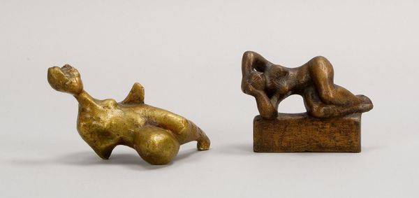 Engelin-Hommes, Gisela, 2 Kleinbronzen, 'Liegender weibl. Akt', sign.