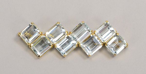 Brosche, 585 GG (gest.), 8x brasil. Aquamarine/Maße 10 x 12 mm; Gew. 19,90 g