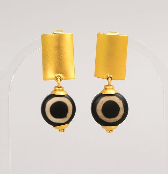Paar Ohrstecker (Goldschmiedeanf.), 750 GG (gepr.), Achatbesatz, 925 Silber-Schließen/verg.
