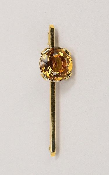 Brosche, 585 GG (gest.), besetzt mit rundem Citrin/Ø 15 mm; Länge 6 cm, Gew. 8 g