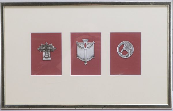 3-tlg. Wandbild: 3x Jugendstil-Embleme, Zinn, jew. unter PP hinter Glas; Maße 56 x 36 cm