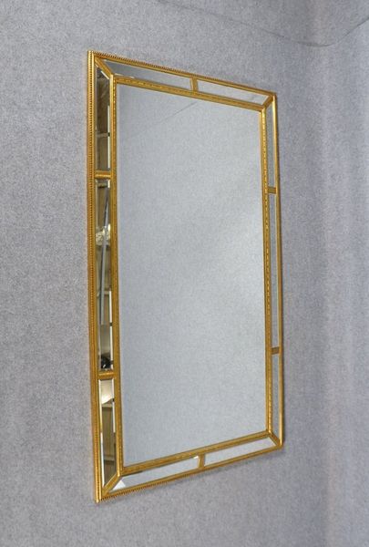 Gr. Wandspiegel, Holzrahmen vergoldet, fac. Spiegelglas, Aufh. vertikal/horizontal