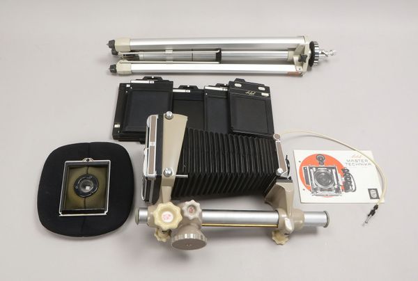 Linhof 'Master Technika', 9 x 12 cm, mit orig. Linhof-Stativ/Zub. (Bildplatten, Balgen, u.a.)