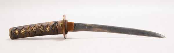 Wakizashi, geschm. Stahlklinge, Tsuba/Kashira aus Kupfer/Messing, in Holzscheide
