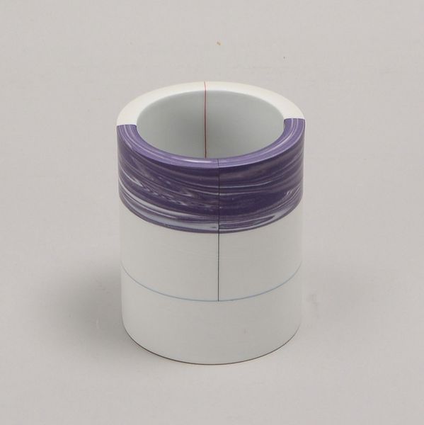 Hwang, Kap Sun (Südkorea), Porzellangefäß, signiert; Höhe 10 cm, Ø 8,3 cm
